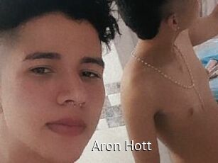 Aron_Hott