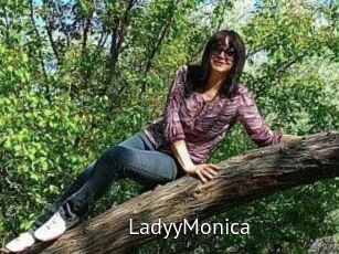 LadyyMonica