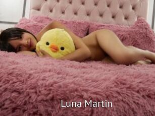 Luna_Martin