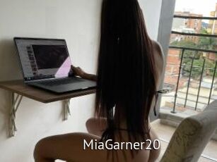 MiaGarner20