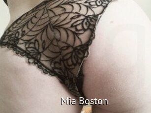 Mia_Boston