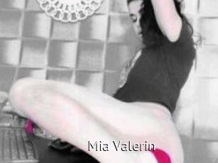 Mia_Valerin