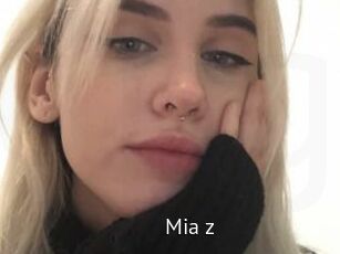 Mia_z