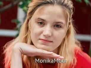 MonikaMour