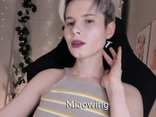 Miaowing