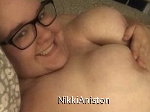 Nikki_Aniston