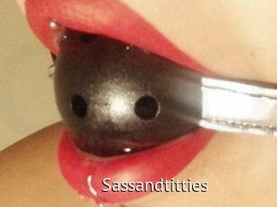 Sassandtitties