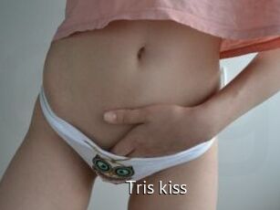 Tris_kiss